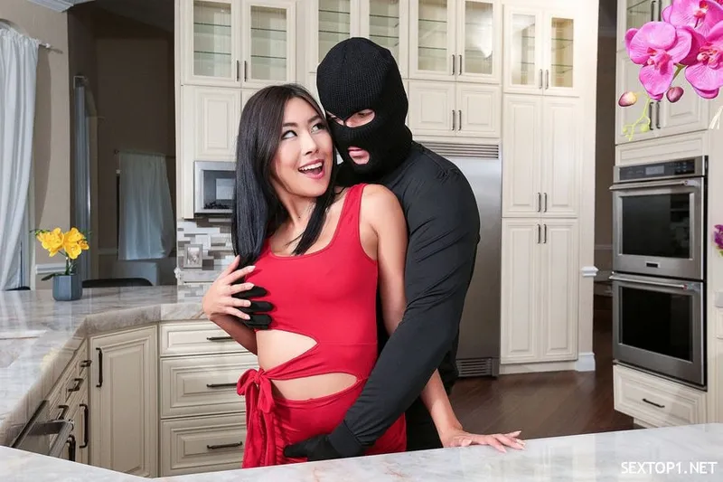 sex gay japan massage,phim sex gay nam,titan sex Ăn trộm nhầm nhà gái dâm