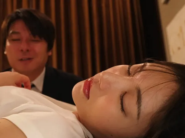 jav me con Tưởng lôi kéo được gái xinh vào nhà nghỉ, ai ngờ mình mới là... thóc